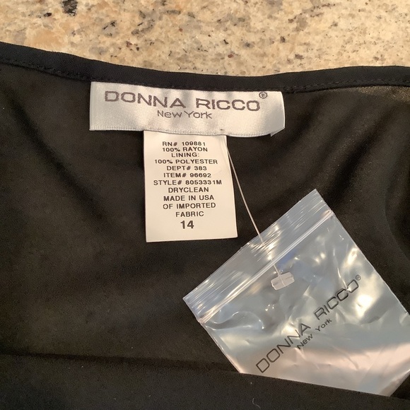 Donna Ricco Black Cap Sleeve Gown NWOT Size 14 Cocktail - Picture 6 of 10